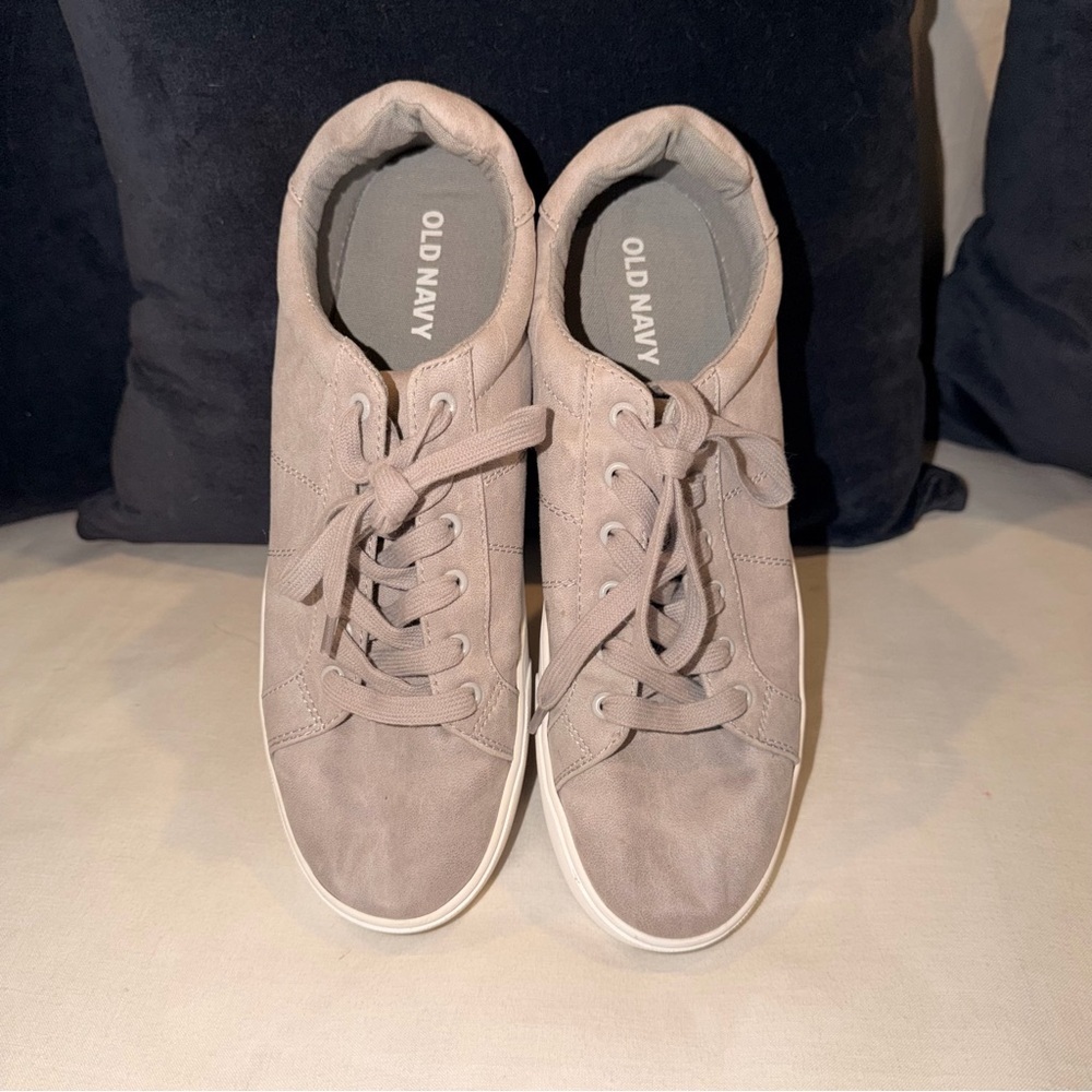 Old Navy Gray Canvas Sneakers Men’s Size 10 Lace Up Casual Skater Shoes